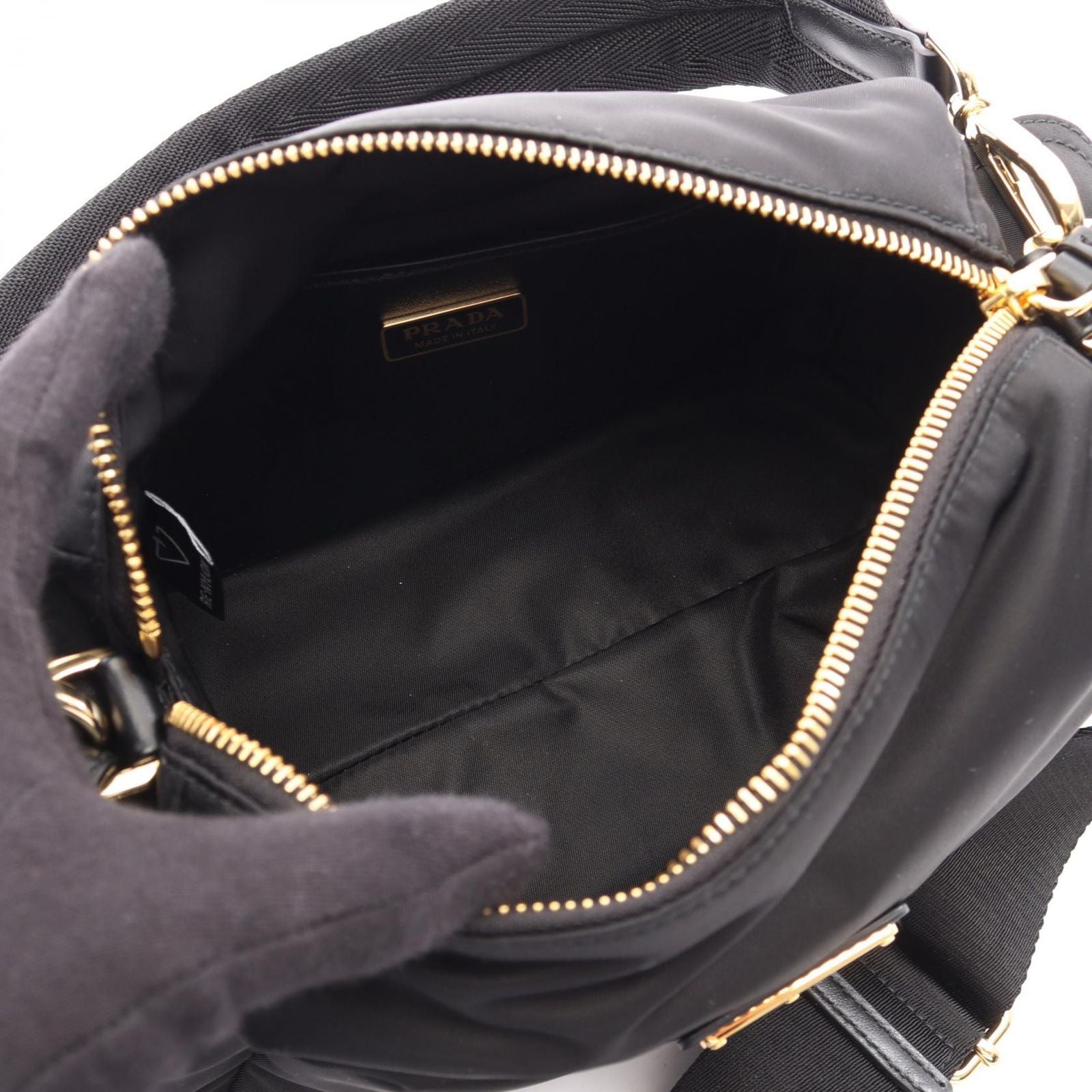 Prada Shoulder Bag Tessuto Vitello Re-Nylon Leather — view 3