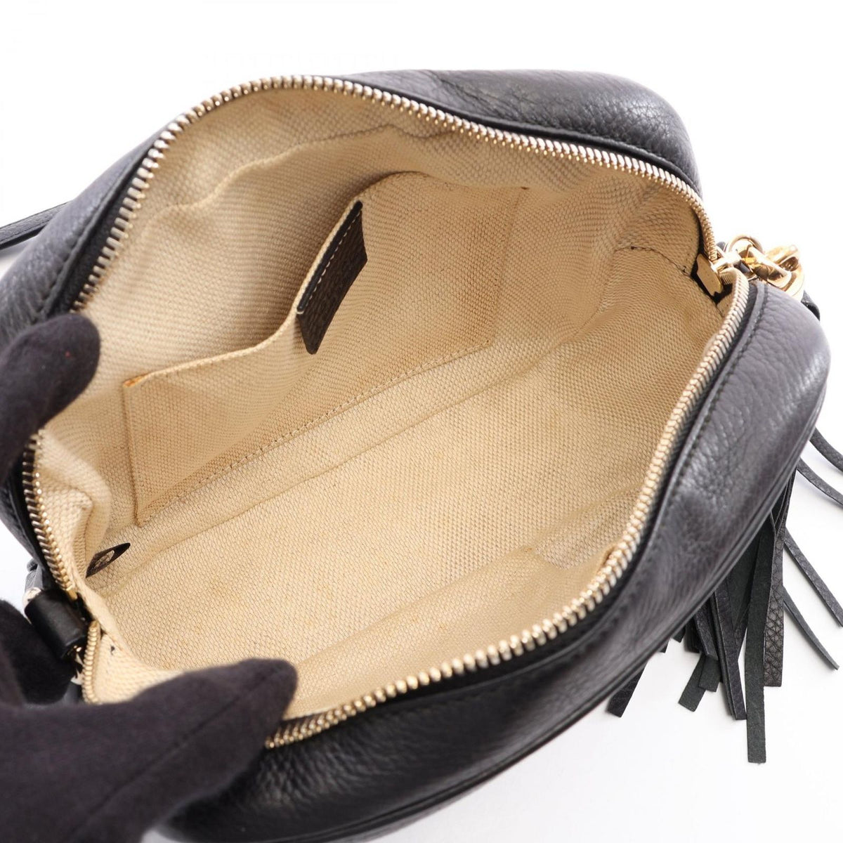 Gucci Shoulder Bag Soho Disco Interlocking G Black Leather Small — view 3
