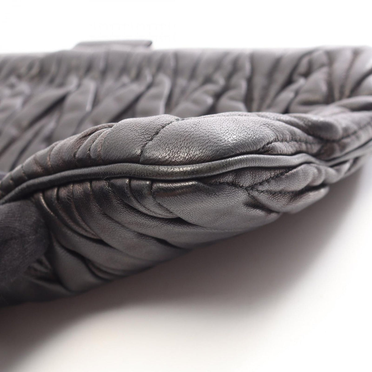Miu Miu Clutch Matelasse Black Leather — view 8