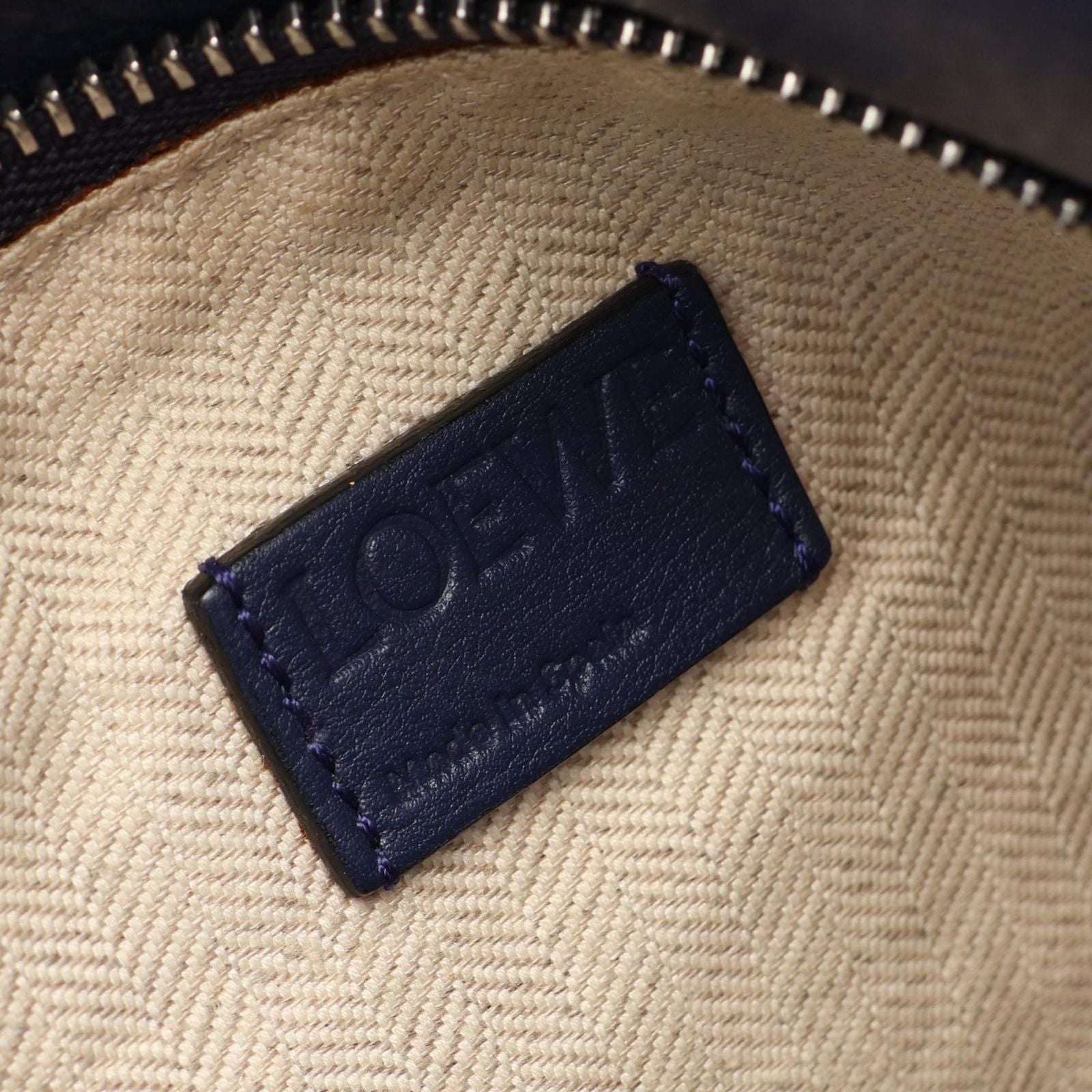 Loewe Handbag Puzzle Bag Medium 2-Way Navy White Leather — view 4