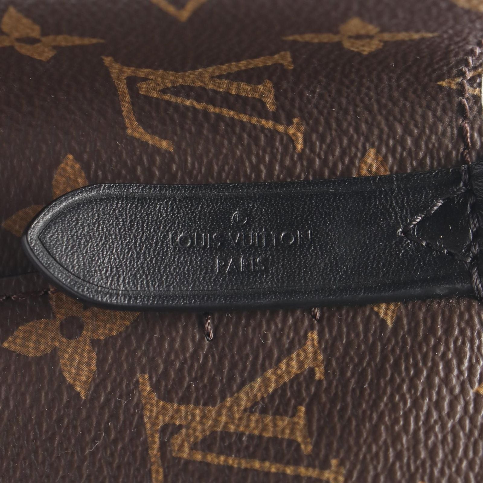 Louis Vuitton Shoulder Bag Neo Noe Noir Leather — view 4