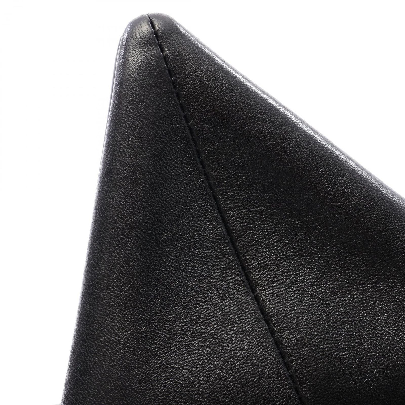 Bottega Veneta Clutch Triangle Flap Black Leather — view 6