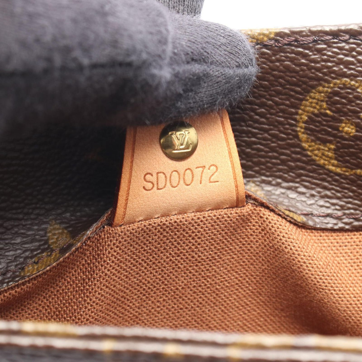 Louis Vuitton Tote Vavin GM Monogram Leather — view 5
