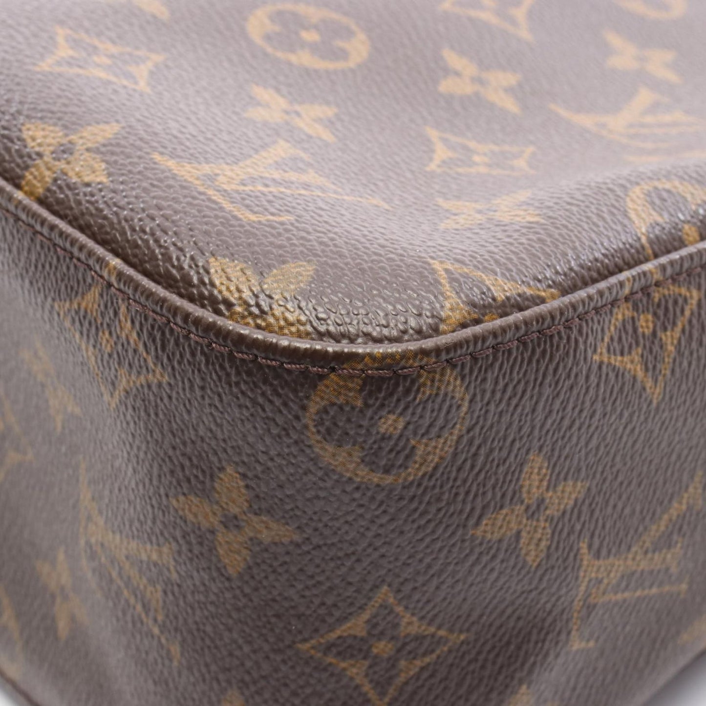 Louis Vuitton Shoulder Bag Looping MM Leather — view 8