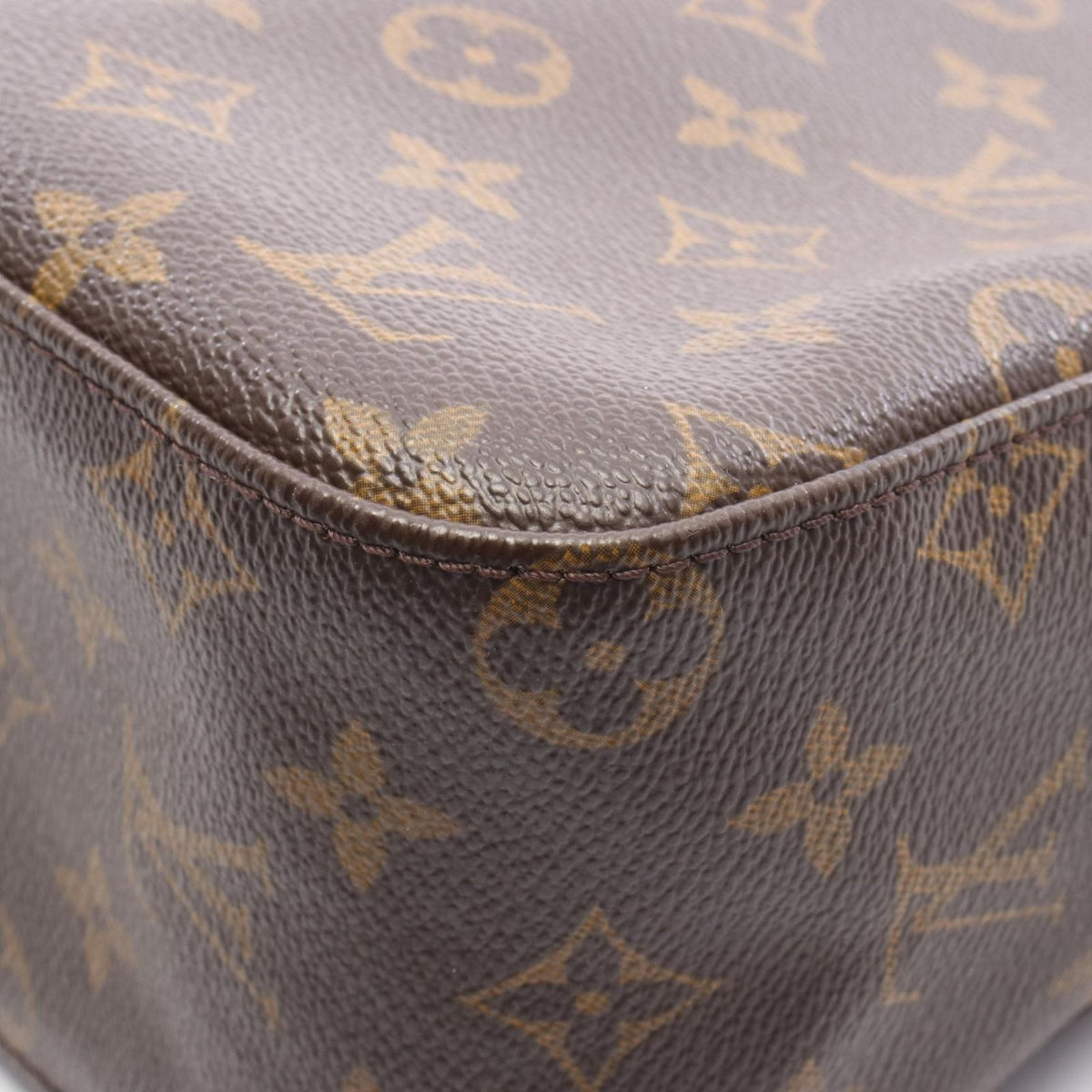 Louis Vuitton Shoulder Bag Looping MM Leather — view 8