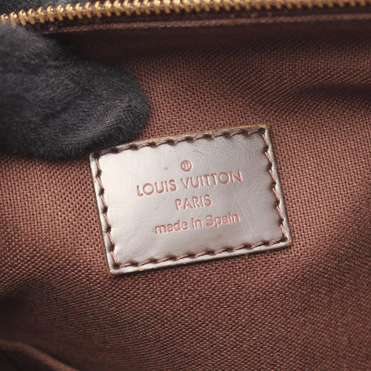 Louis Vuitton Tote Cabas Beaubourg Leather — view 4
