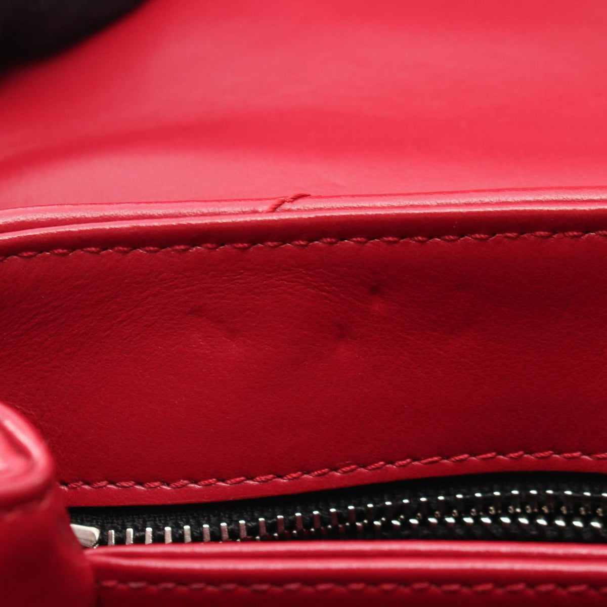 Saint Laurent Paris Shoulder Bag Toy Loulou Red Leather — view 5