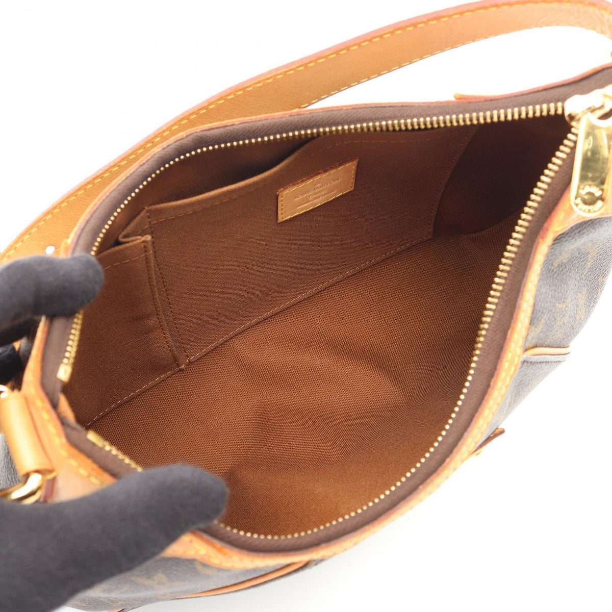 Louis Vuitton Shoulder Bag Thames PM Monogram Leather — view 3