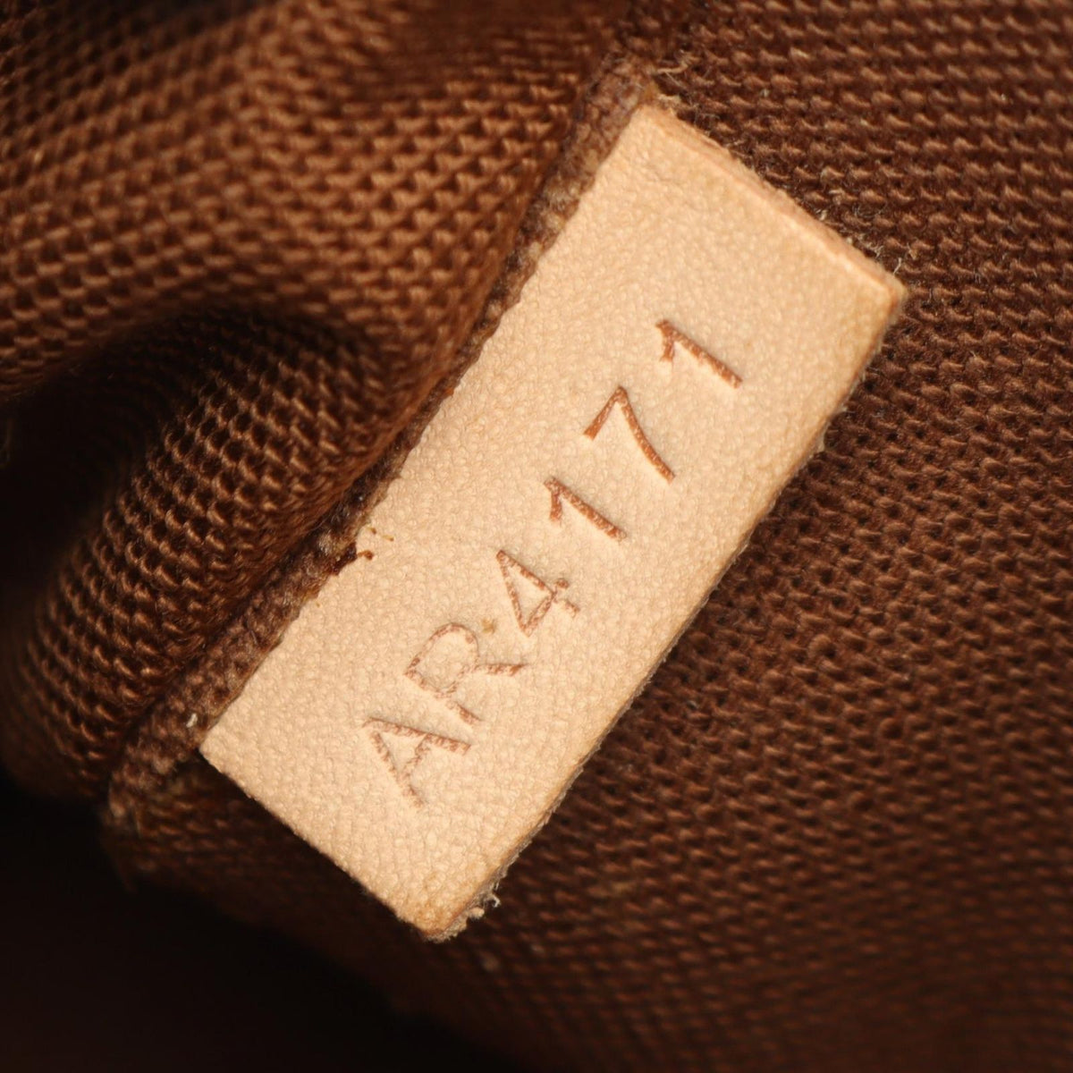 Louis Vuitton Shoulder Bag Thames PM Monogram Leather — view 5