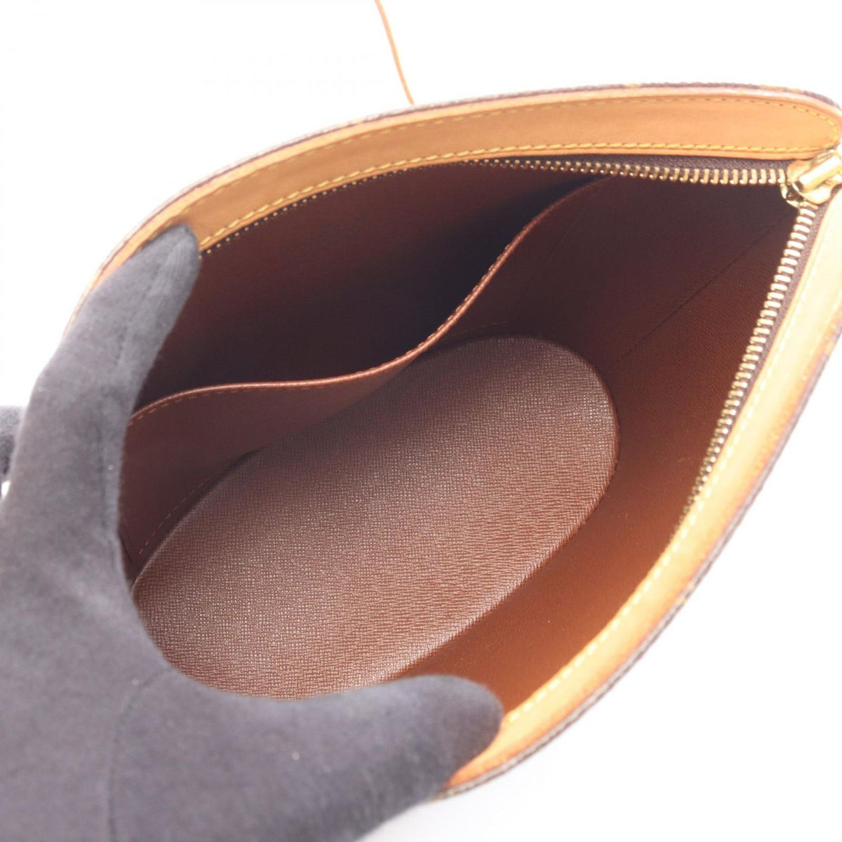 Louis Vuitton Shoulder Bag Drew Monogram Leather — view 3