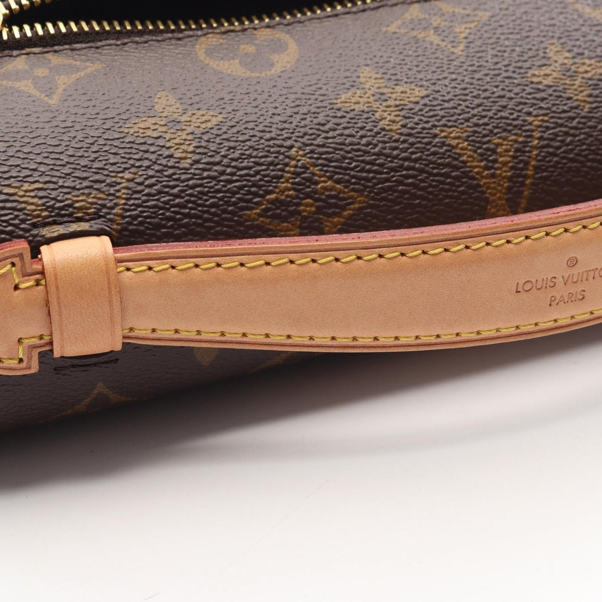 Louis Vuitton Handbag Pochette Metis MM Leather — view 6