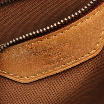 Louis Vuitton Tote Batignolles Vertical Leather — view 4