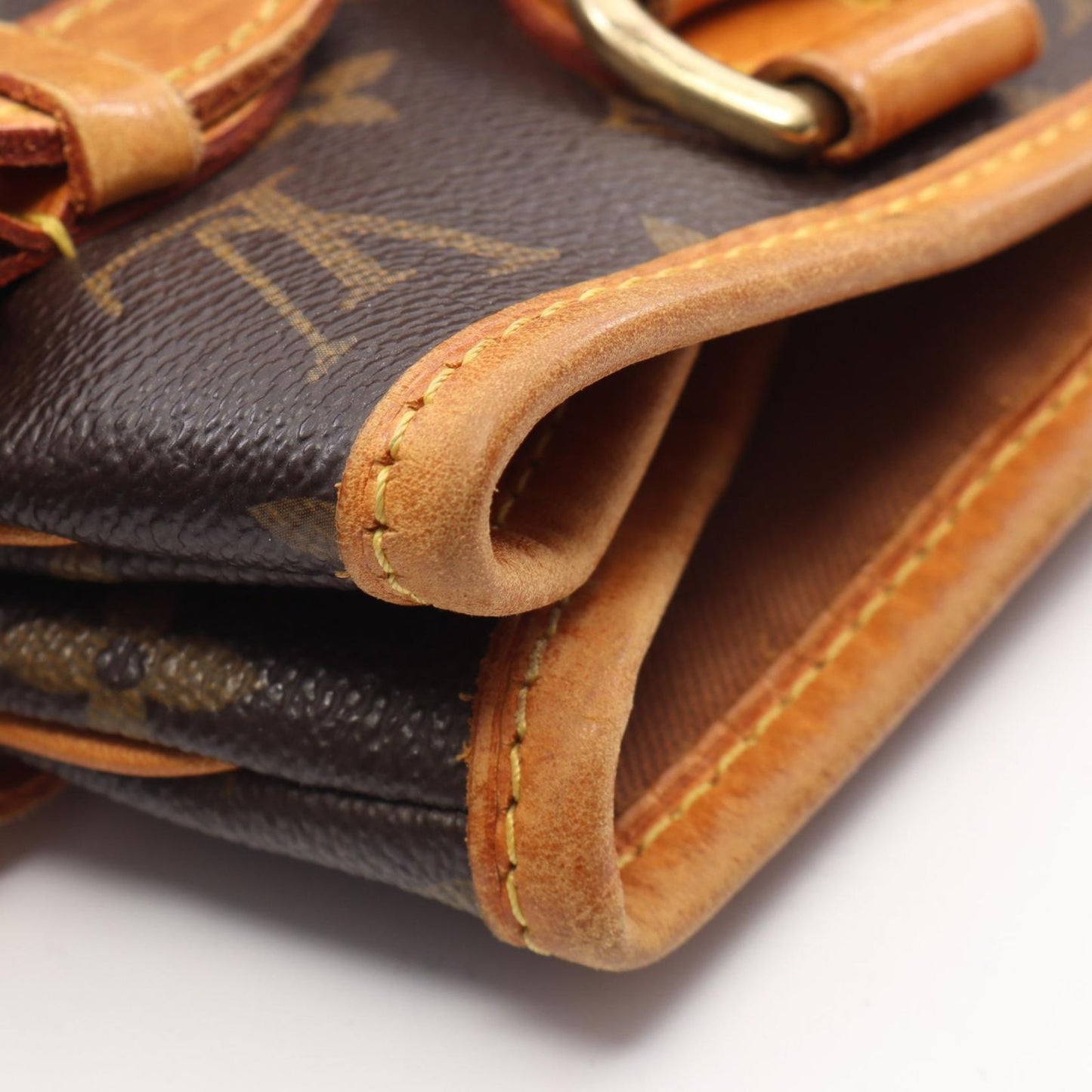 Louis Vuitton Tote Batignolles Vertical Leather — view 7