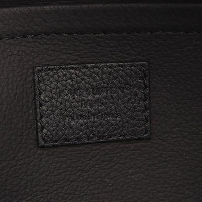 Louis Vuitton Clutch Locker Dopp Kit Noir Leather — view 4