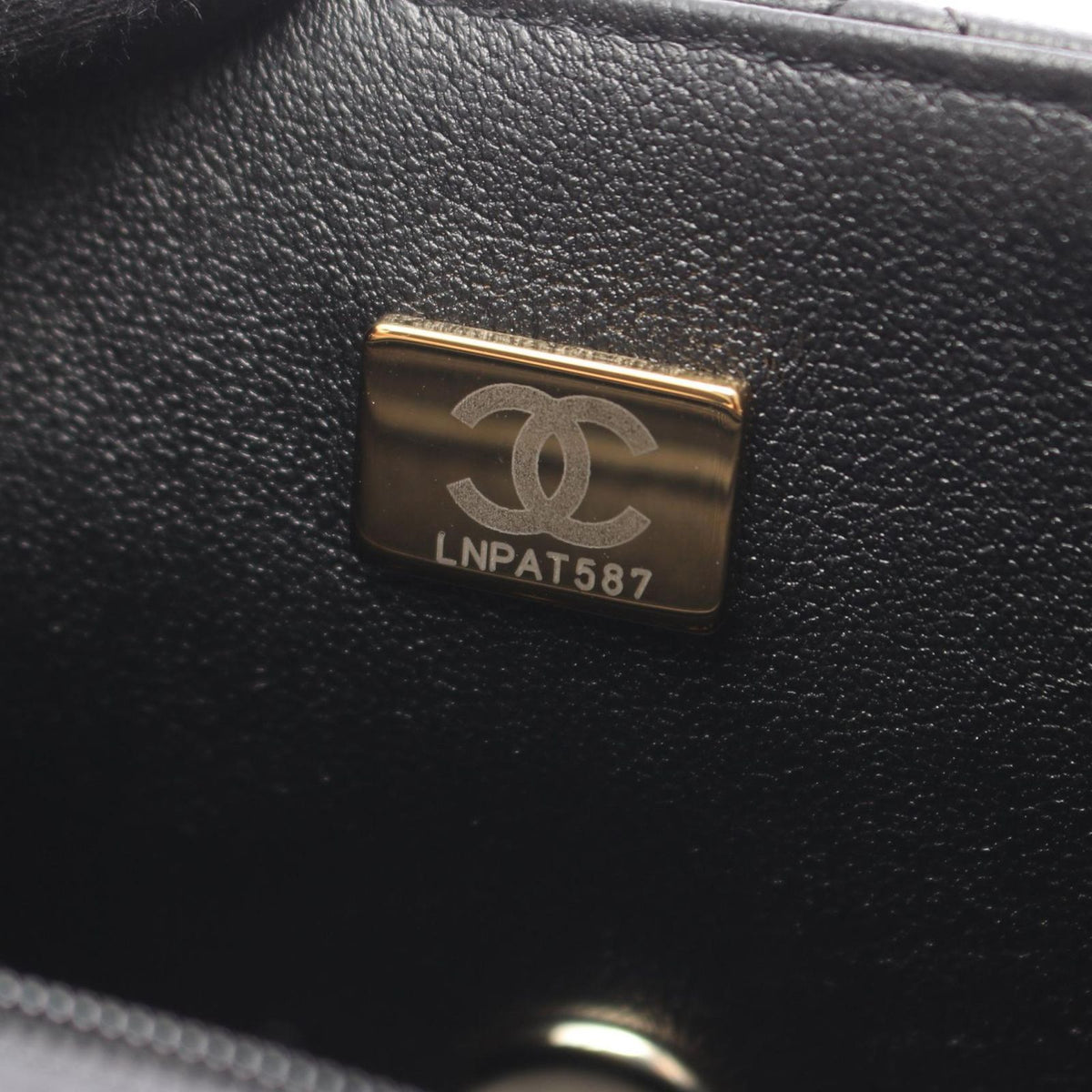 Chanel Shoulder Bag Mini Quilted 20 Black Lambskin Chain — view 5