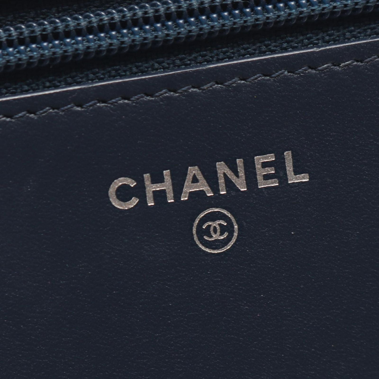 Chanel Shoulder Bag Coco Boy Navy Lambskin Chain Wallet — view 4