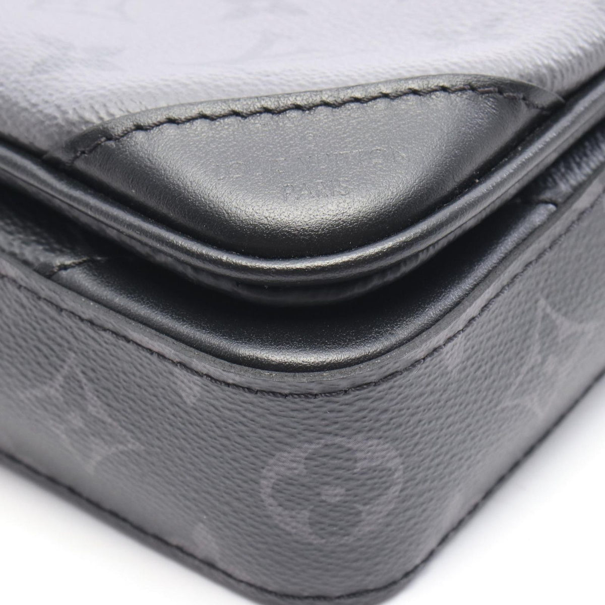 Louis Vuitton Shoulder Bag Trio Messenger Leather — view 5