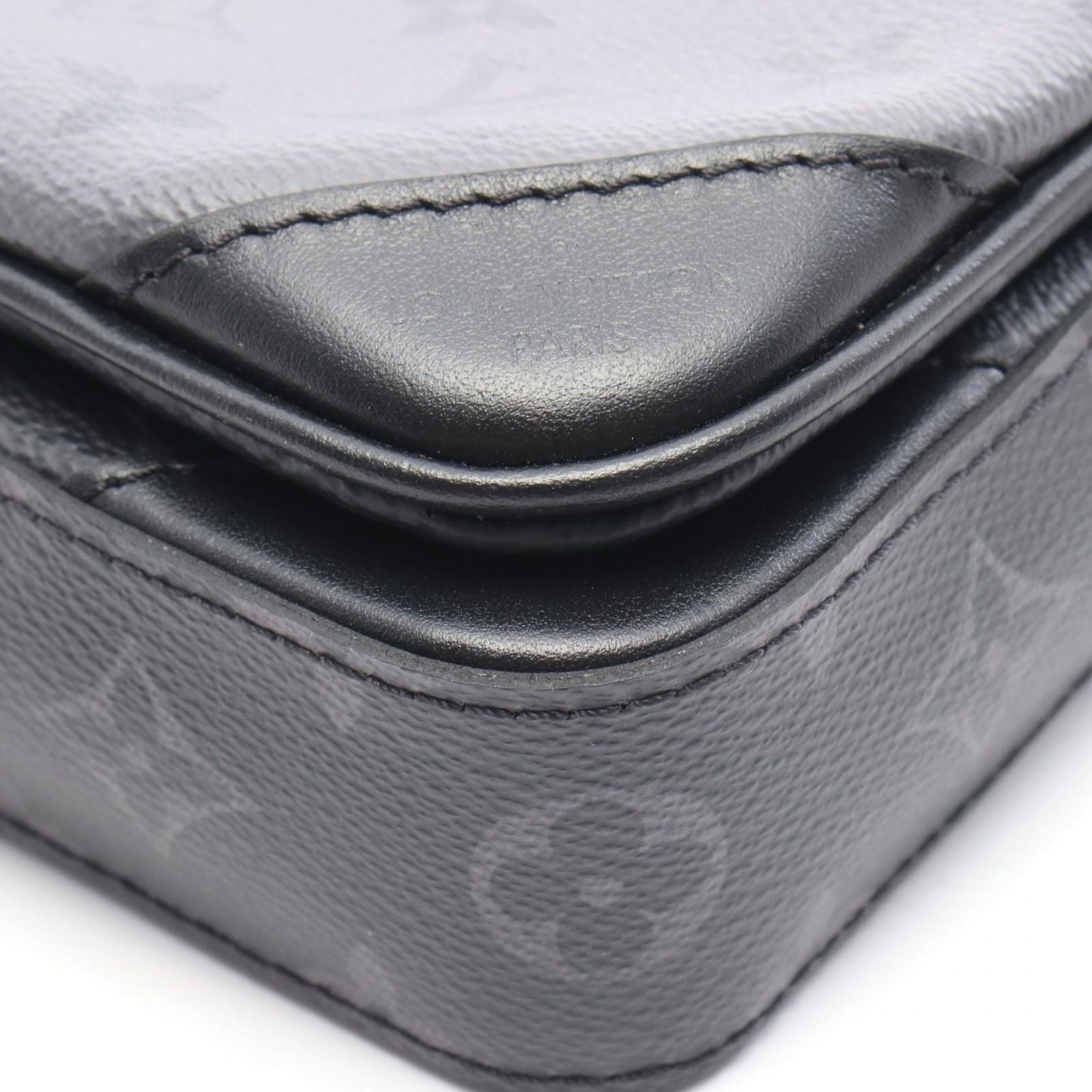 Louis Vuitton Shoulder Bag Trio Messenger Leather — view 5