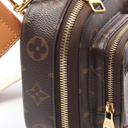Louis Vuitton Handbag Utility Crossbody Leather — view 8