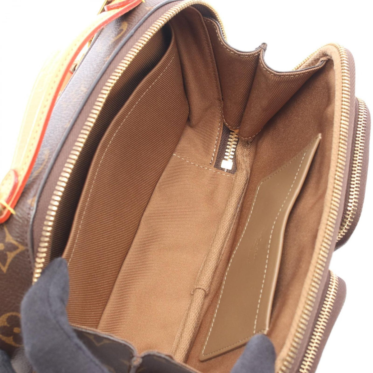 Louis Vuitton Handbag Utility Crossbody Leather — view 3