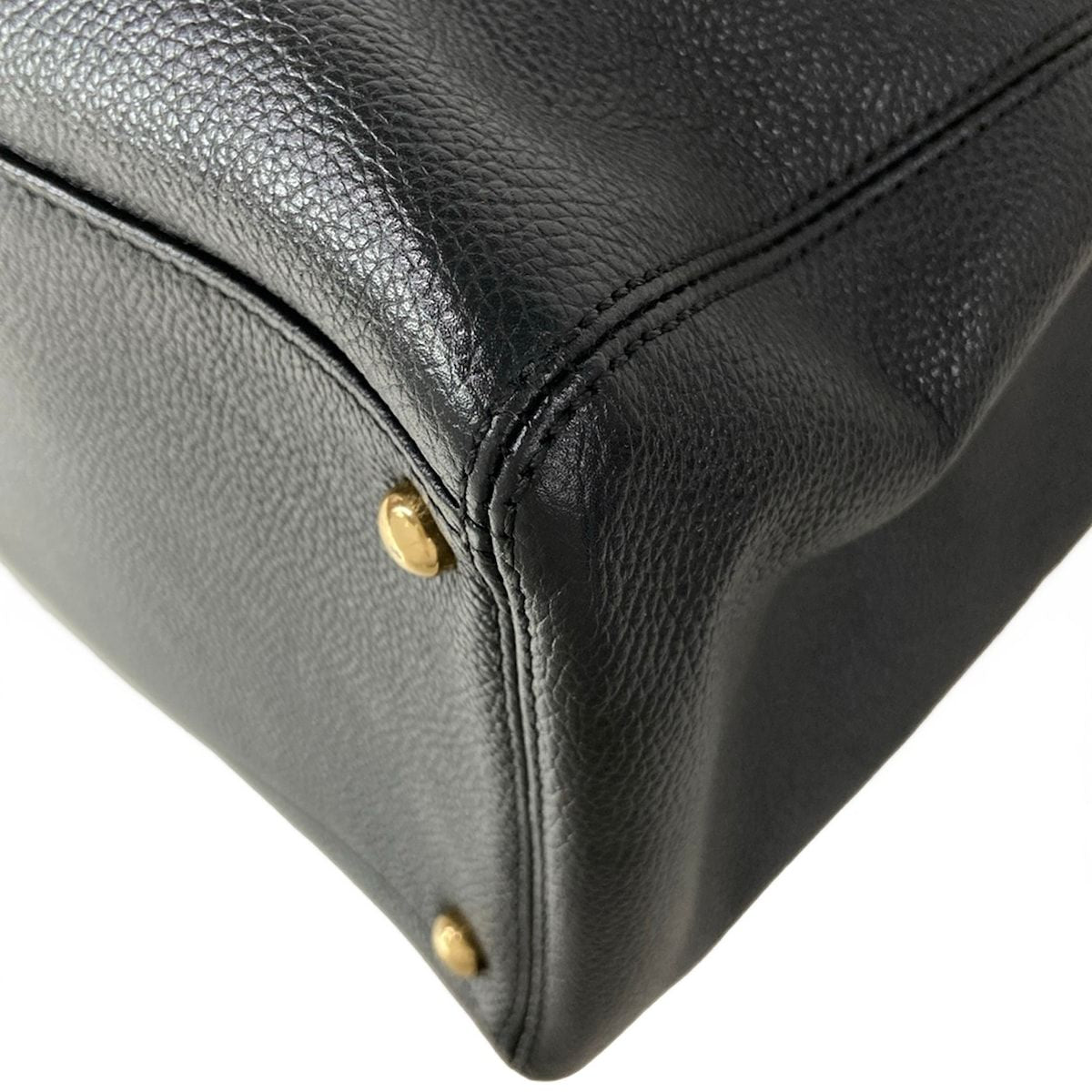 Chanel Tote Executive Line Black Gold Leather — view 6
