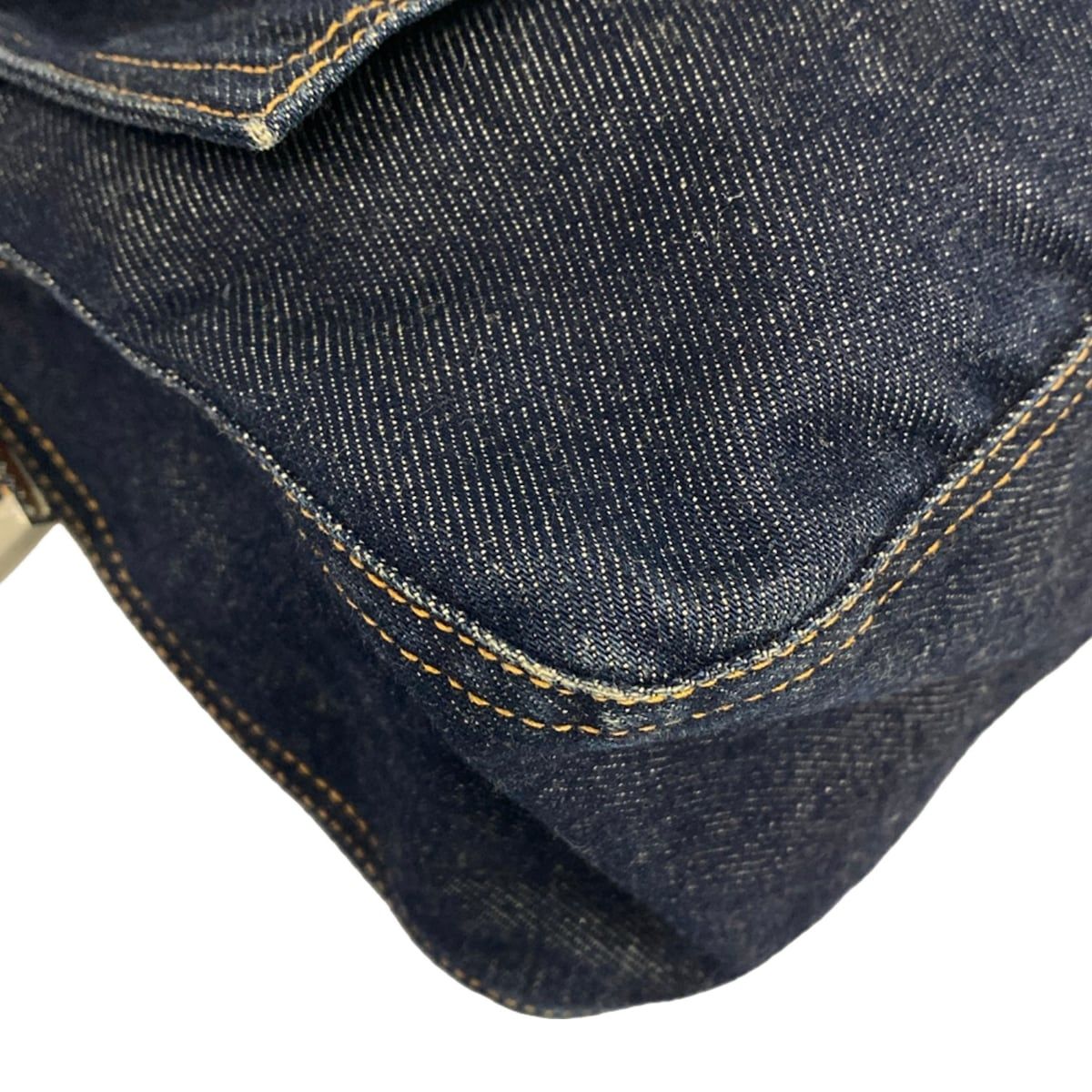 Fendi Handbag Mamma Bucket Blue Leather — view 6