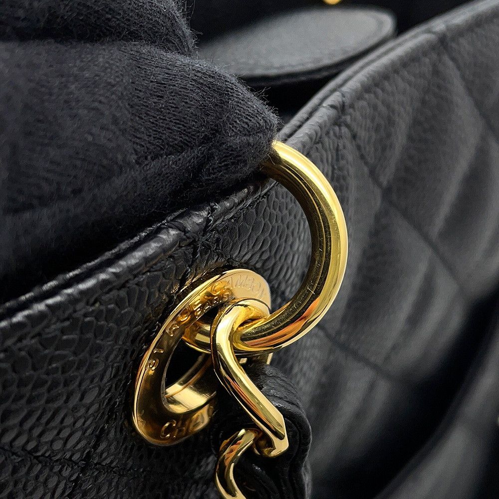 Chanel Tote Quilted CC Logo Black — view 7