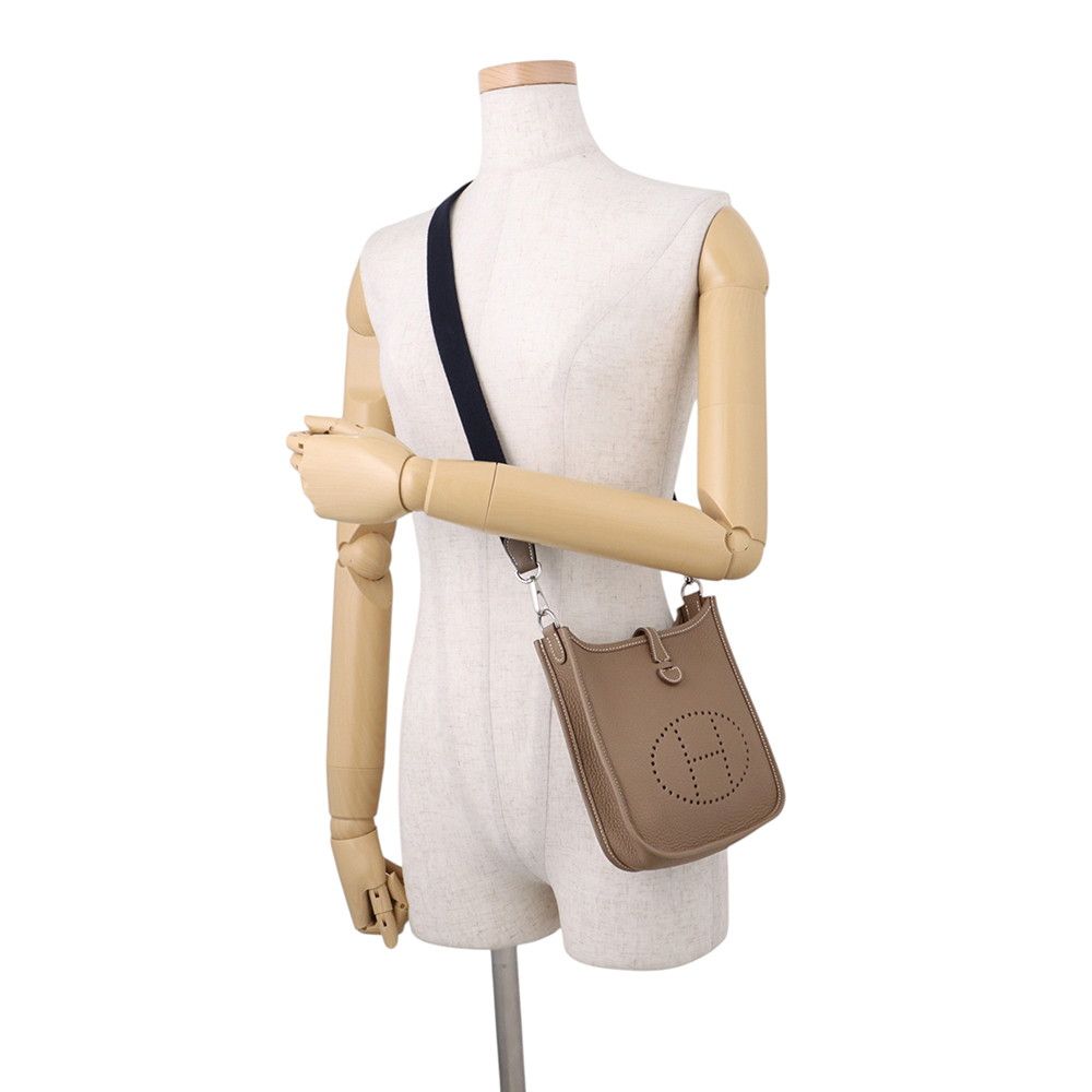 Hermes Shoulder Bag Evelyne TPM 85 Amazon Etoupe Blue Indigo Silver Taurillon — view 4