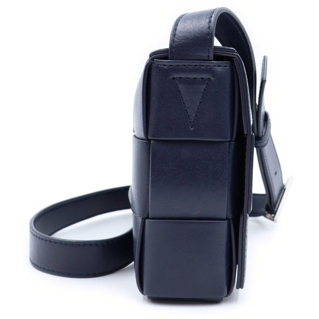 Bottega Veneta Cassette Maxi Intrecciato Leather Shoulder Bag Navy — view 3