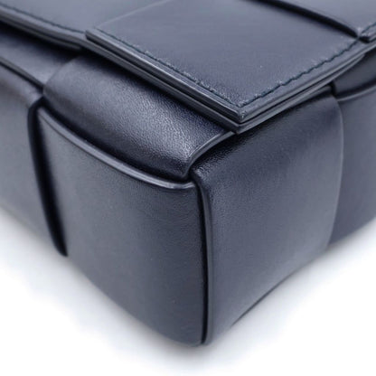 Bottega Veneta Cassette Maxi Intrecciato Leather Shoulder Bag Navy — view 5