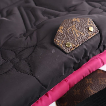 Louis Vuitton LV Pillow Maxi Multi Pochette Accessoires Shoulder Bag Black Pink — view 6