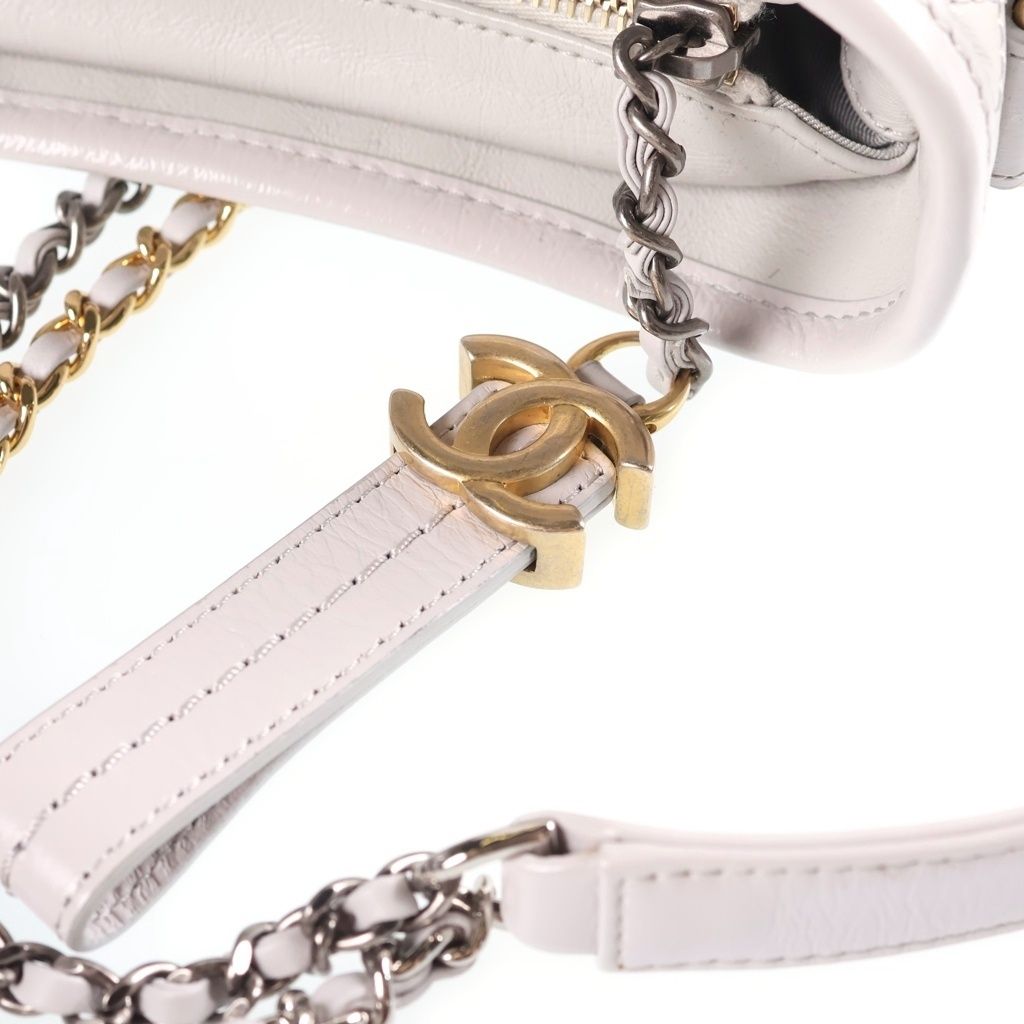 Chanel Gabrielle de Chanel Small Chain Shoulder Bag Light Gray Leather Gold — view 6