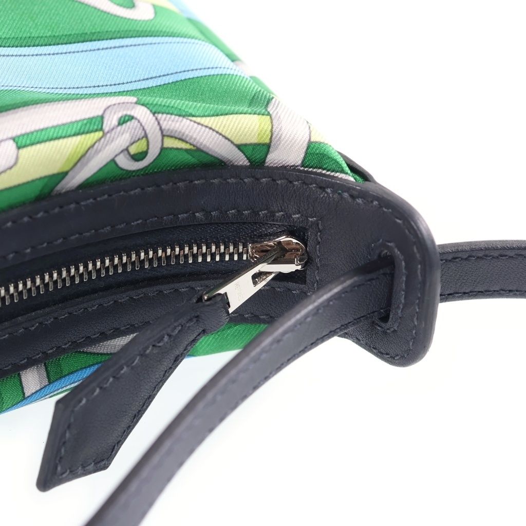 Hermes Panolie Equeste Sursois to Go Shoulder with Silk Pouch Green — view 6