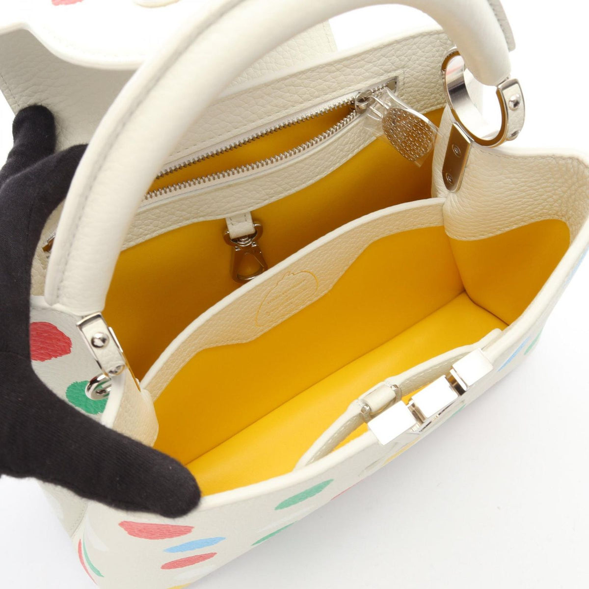 Louis Vuitton Handbag LV YK Capucines BB Painted Dot Yayoi Kusama 2-Way Blanc — view 3