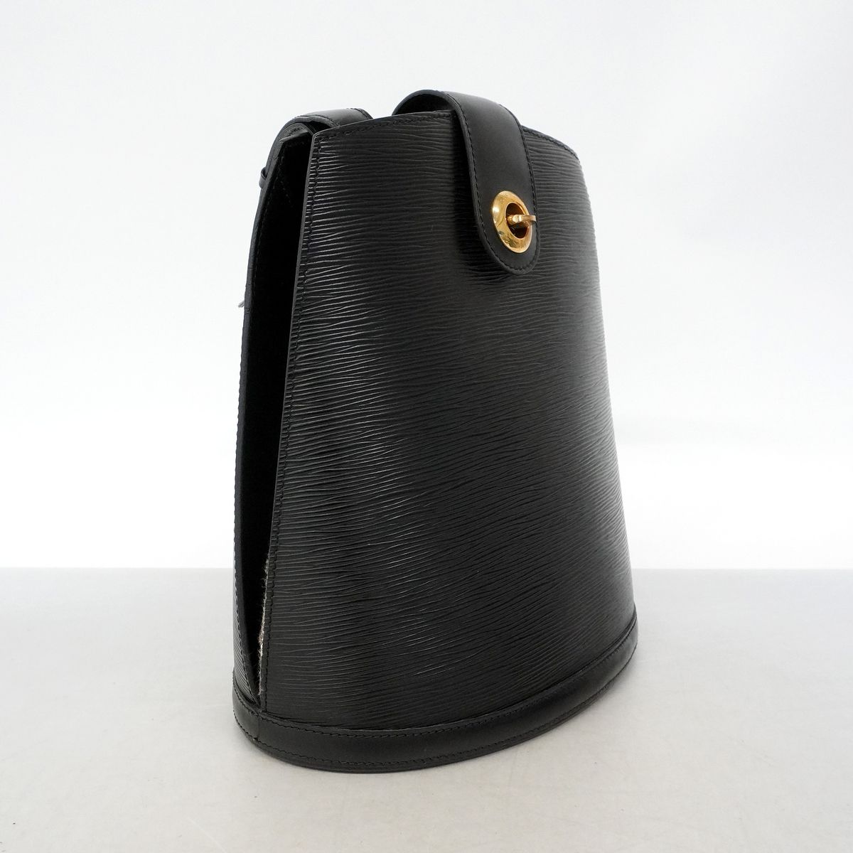 Louis Vuitton Shoulder Bag Epi Cluny Noir — view 2