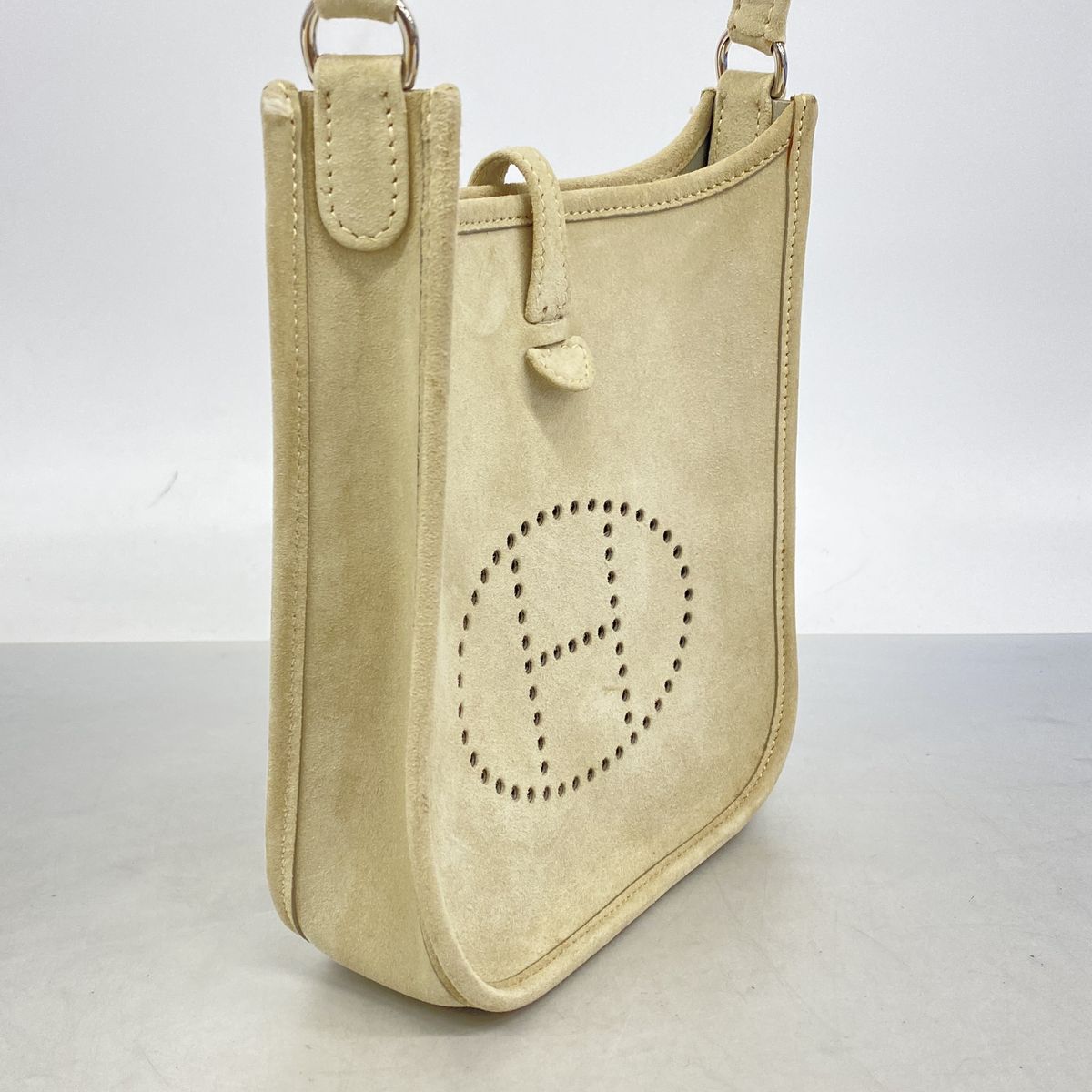 Hermes Shoulder Bag Evelyne TPM Dobris Beton Silver — view 2