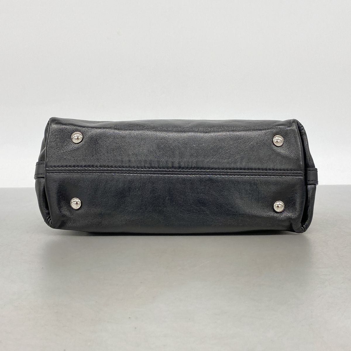 Louis Vuitton Shoulder Bag LV Vibe Carry All BB Black — view 3