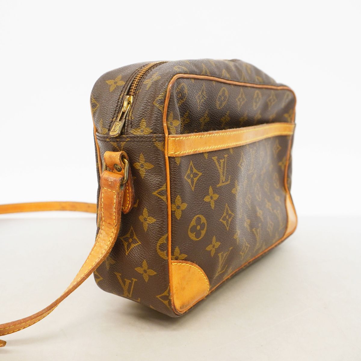 Louis Vuitton Shoulder Bag Monogram Trocadero 30 Brown — view 2