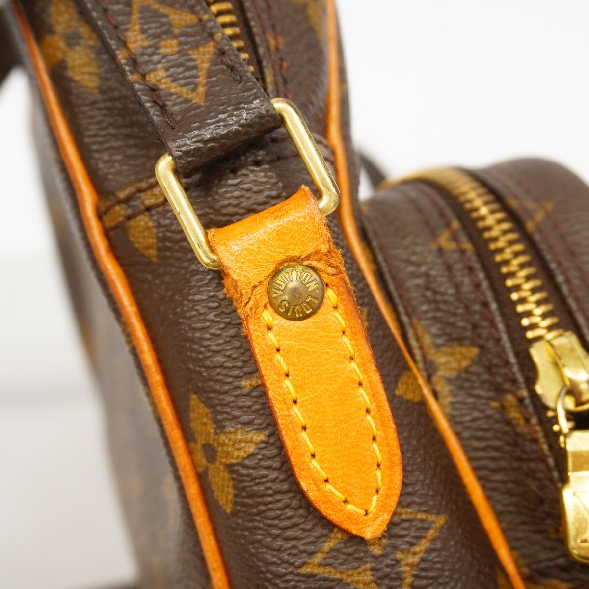 Louis Vuitton Shoulder Bag Monogram Amazon Brown — view 6
