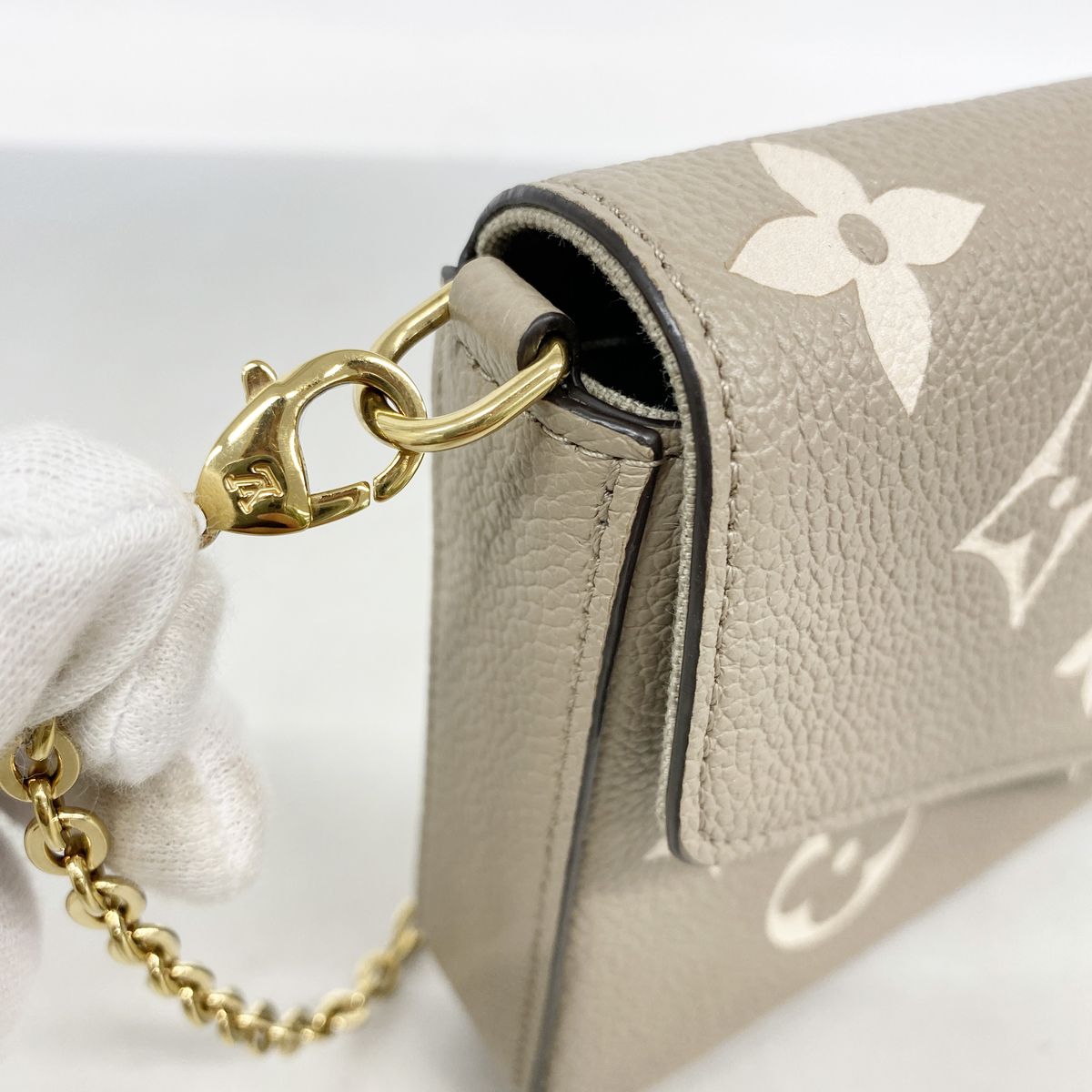 Louis Vuitton Wallet on Chain Monogram Empreinte Bicolor Pochette Felicie — view 7