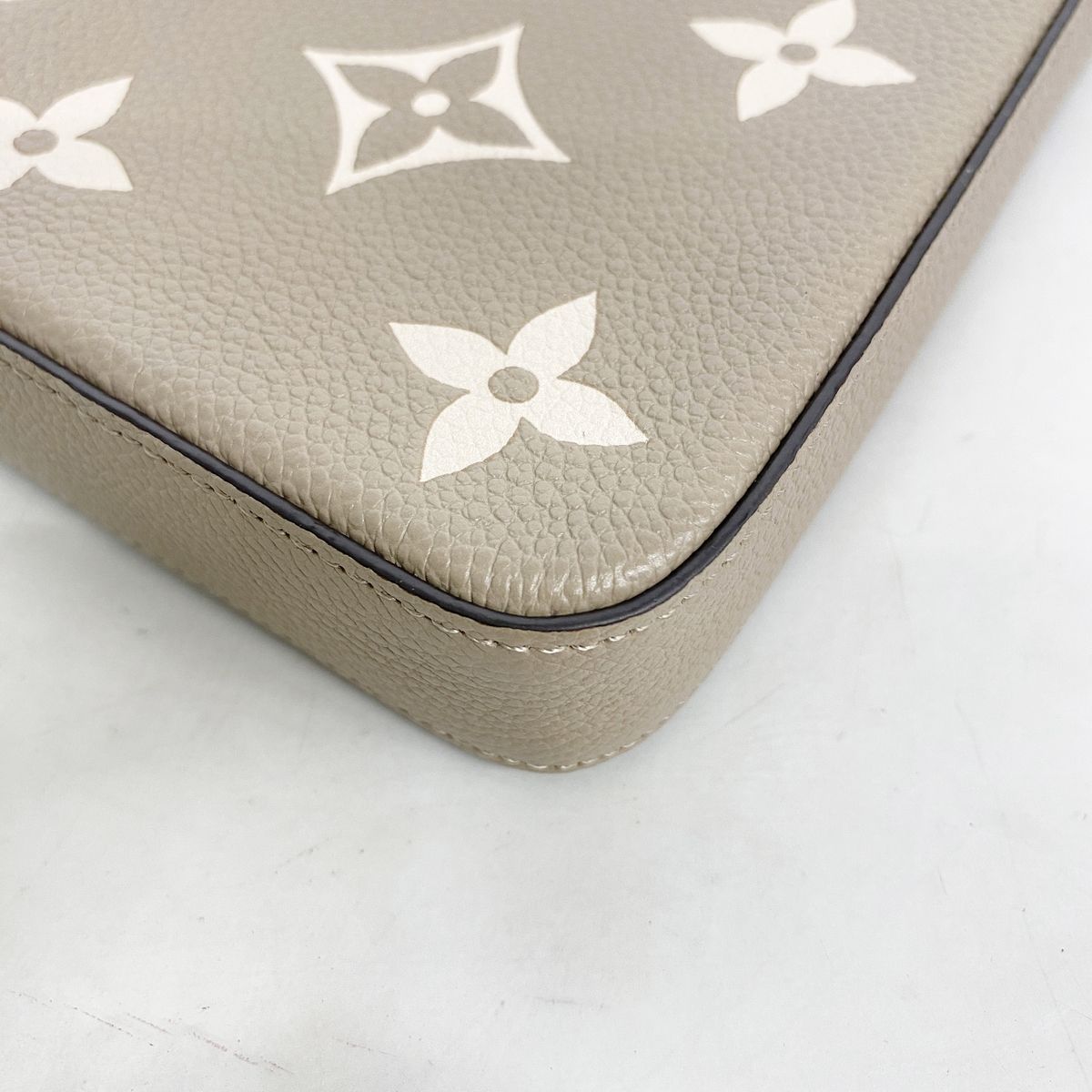 Louis Vuitton Wallet on Chain Monogram Empreinte Bicolor Pochette Felicie — view 6