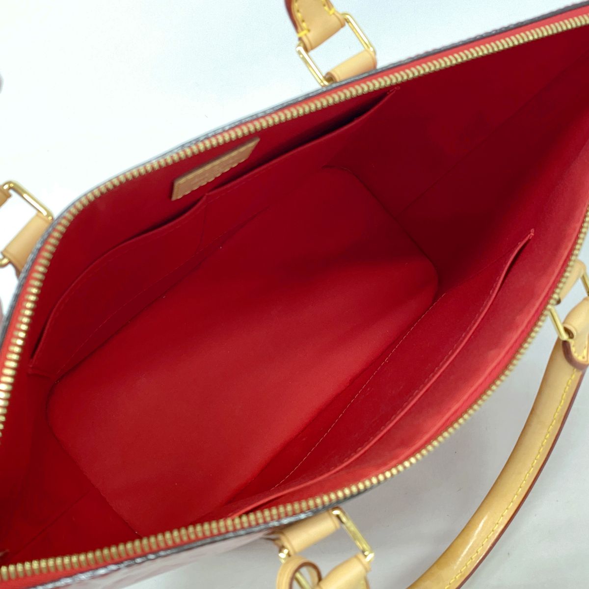 Louis Vuitton Handbag Vernis Montebello MM Cerise 2-Way Bag — view 4