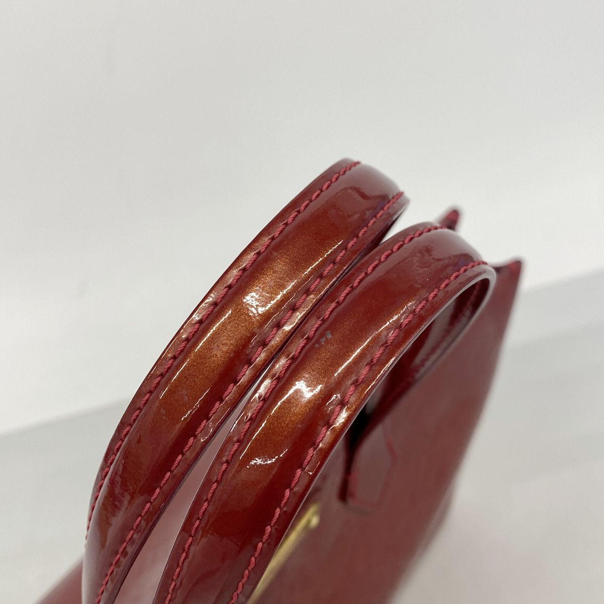 Louis Vuitton Handbag Vernis Wilshire PM Pomme D'amour — view 8