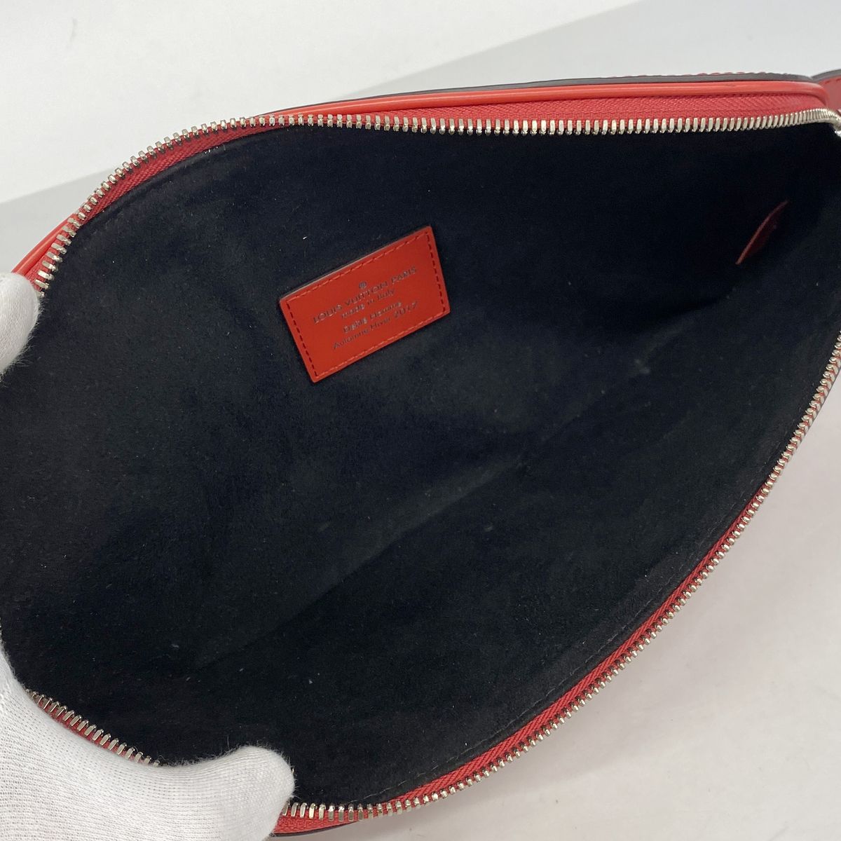 Louis Vuitton Waist Bag Epi Supreme Collaboration — view 4