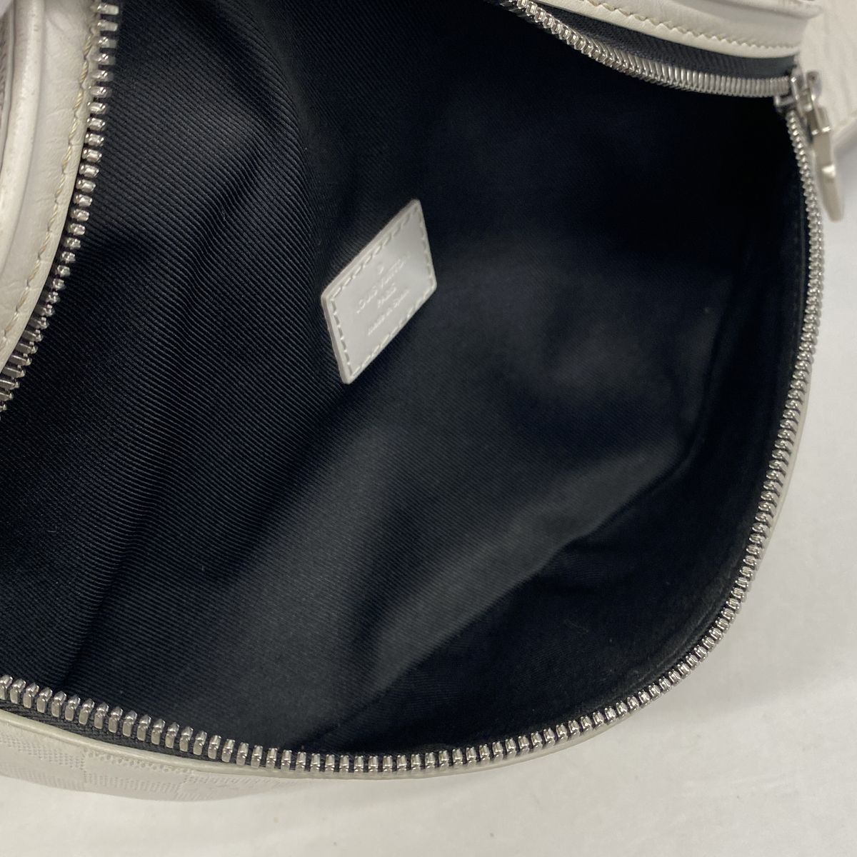 Louis Vuitton Waist Bag Damier Infini Blanc — view 4
