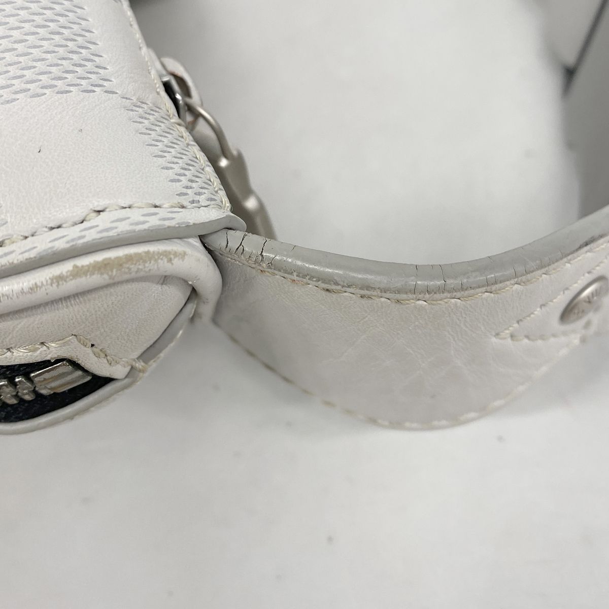 Louis Vuitton Waist Bag Damier Infini Blanc — view 6