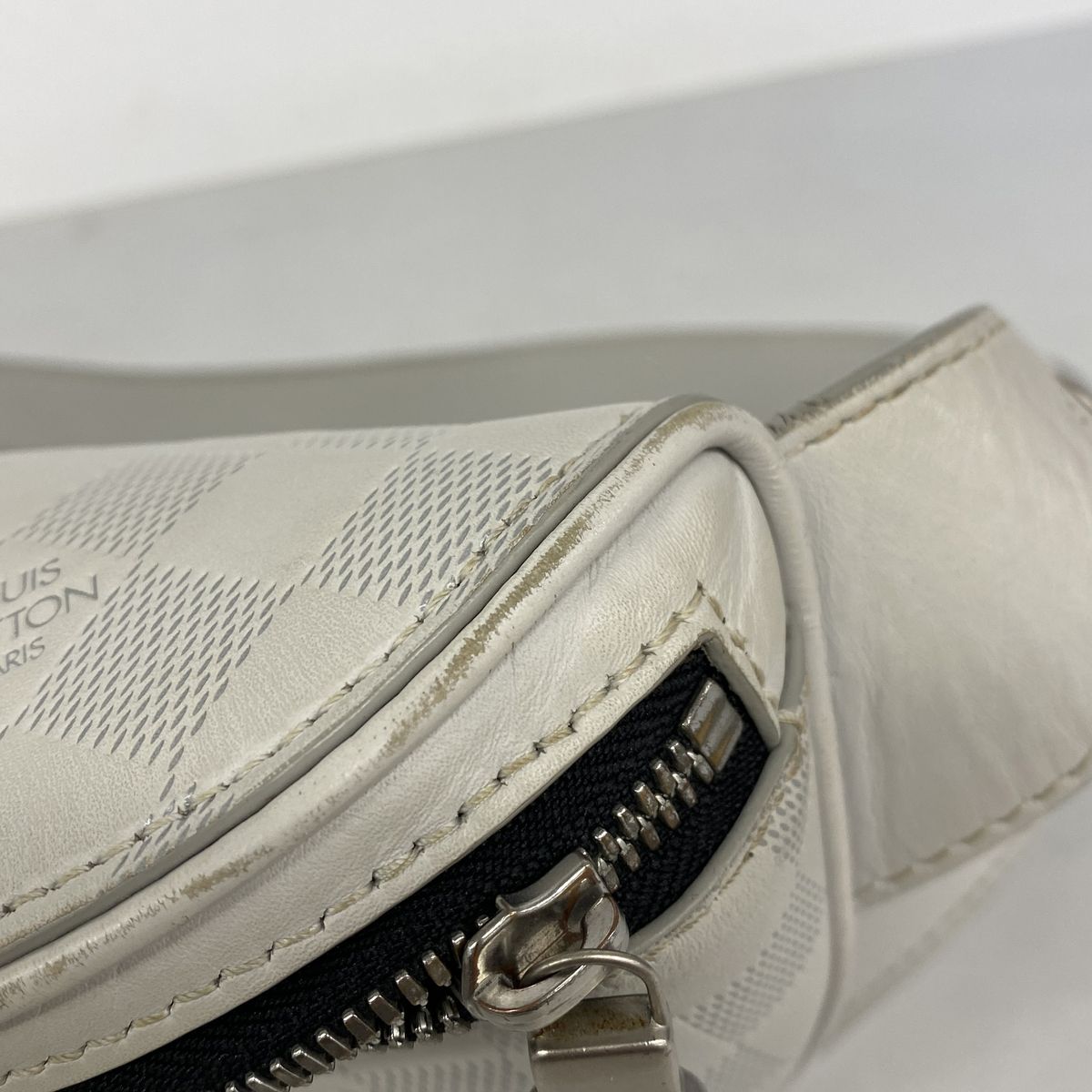 Louis Vuitton Waist Bag Damier Infini Blanc — view 7