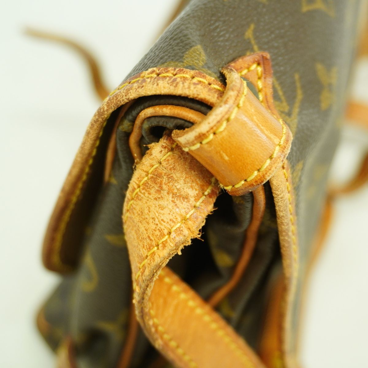 Louis Vuitton Shoulder Bag Monogram Saumur 30 Brown — view 6