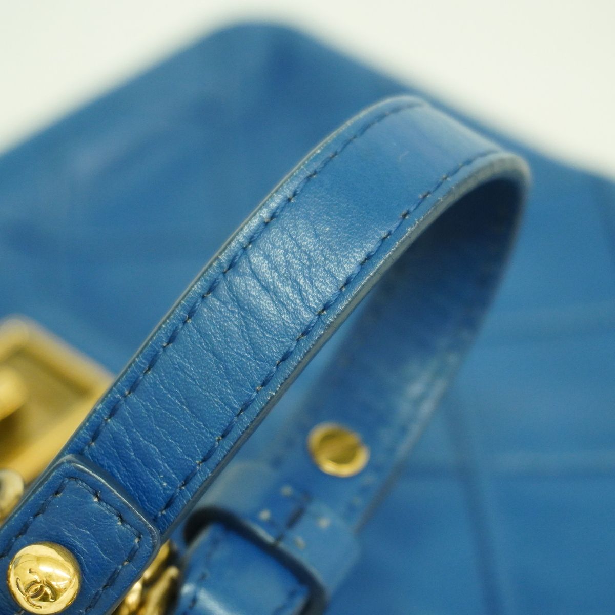 Chanel Shoulder Bag 2.55 Leather Blue Gold — view 7