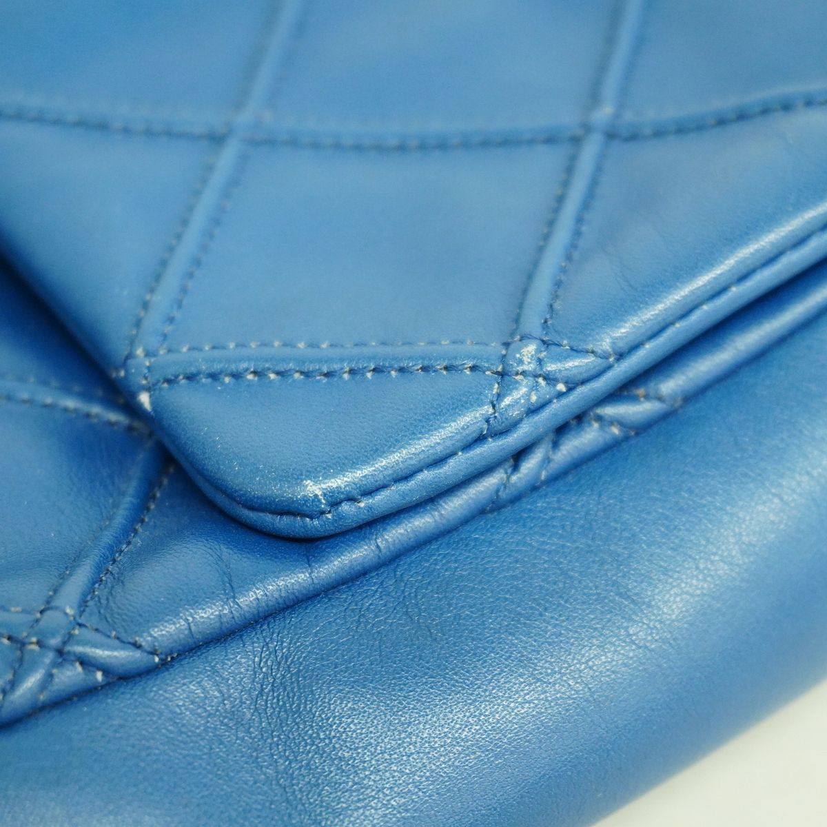 Chanel Shoulder Bag 2.55 Leather Blue Gold — view 8